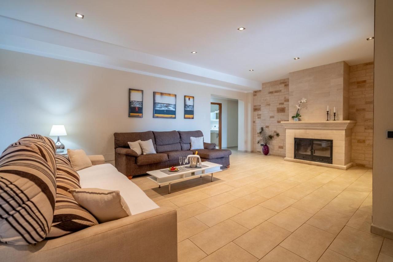 - 4460 Mallorca Campos (Mallorca)